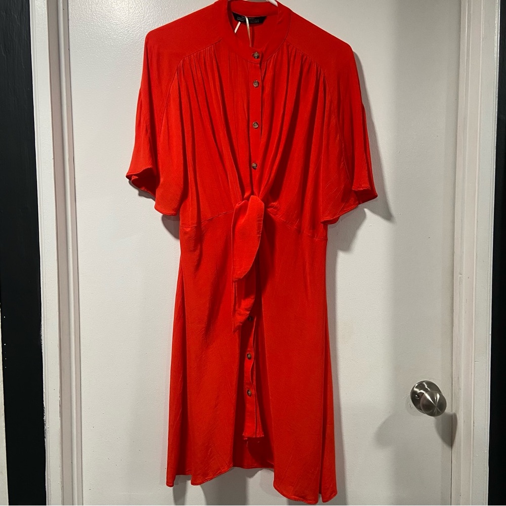 EUC Zara Orange Coral Buttoned Midi Tie Front Dress Size Medium 100% Viscoe